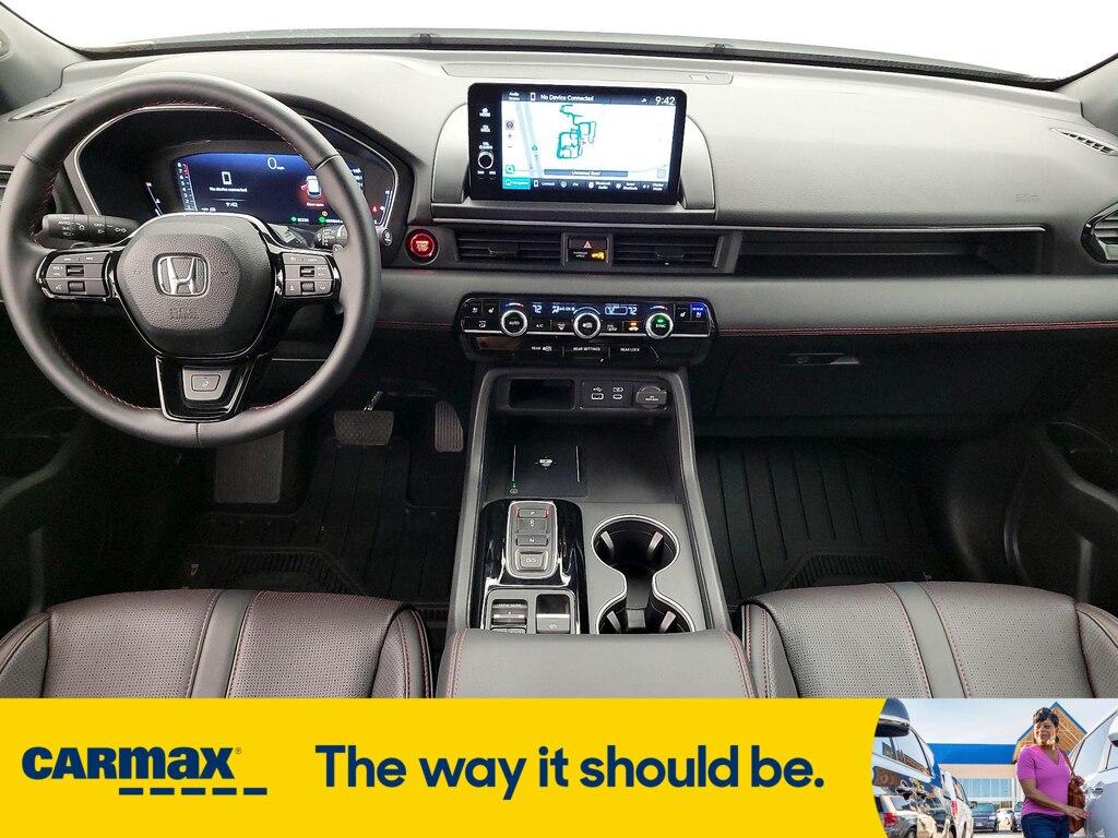 used 2025 Honda Pilot car, priced at $52,998