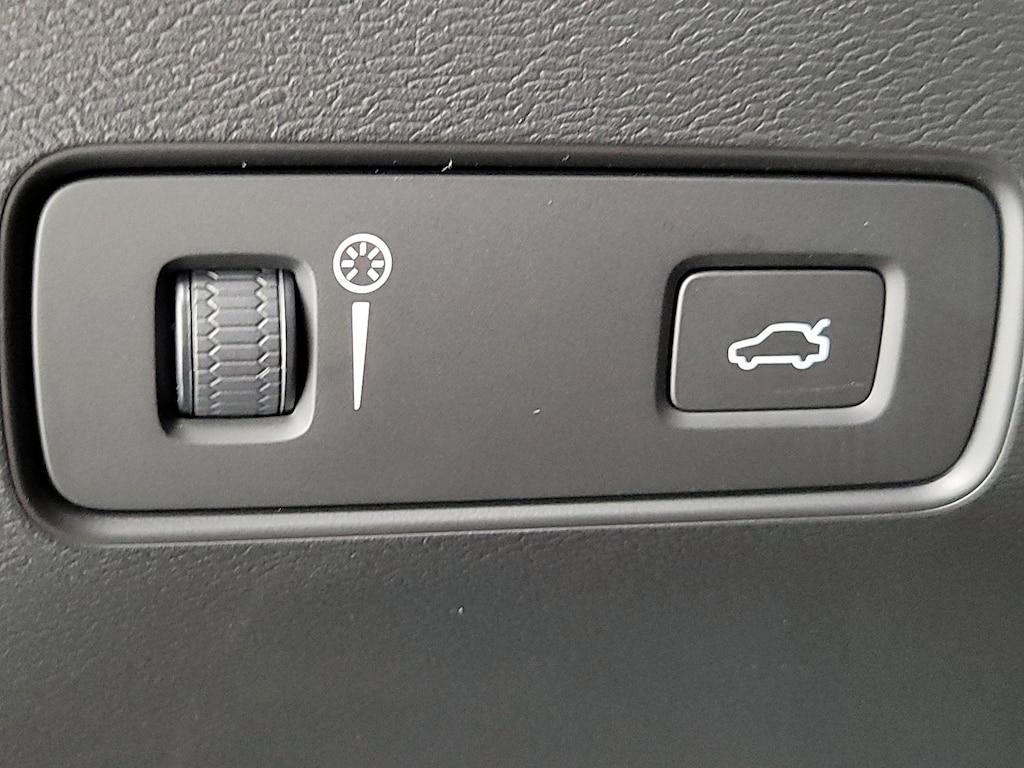 used 2021 Volvo XC40 car, priced at $23,998