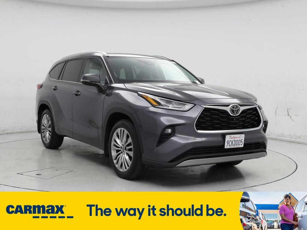 used 2022 Toyota Highlander car, priced at $49,998