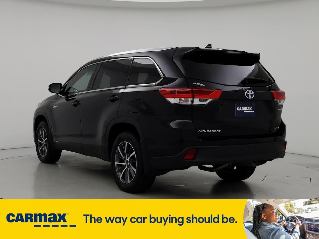 used 2019 Toyota Highlander Hybrid car, priced at $35,998