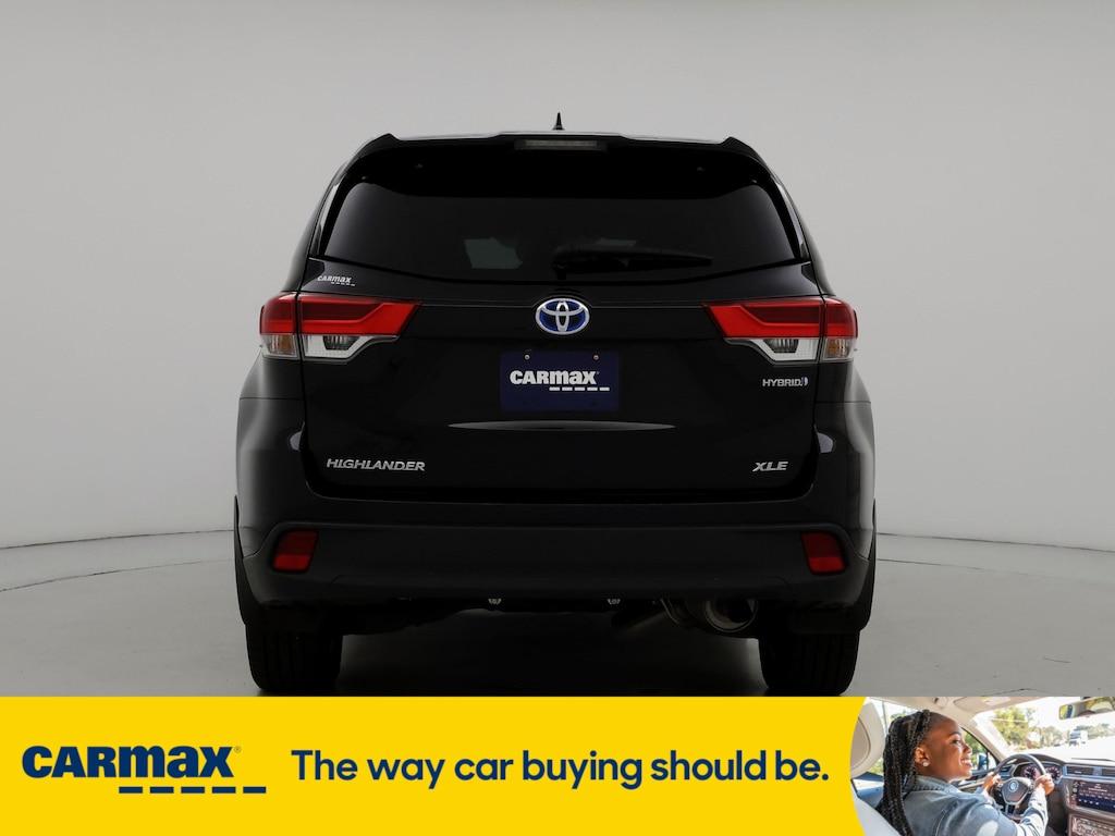 used 2019 Toyota Highlander Hybrid car, priced at $35,998