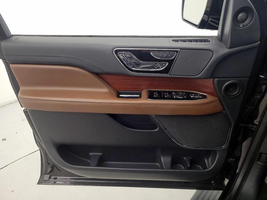 used 2022 Lincoln Navigator car, priced at $45,998