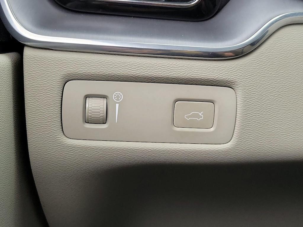 used 2020 Volvo XC60 car, priced at $29,998