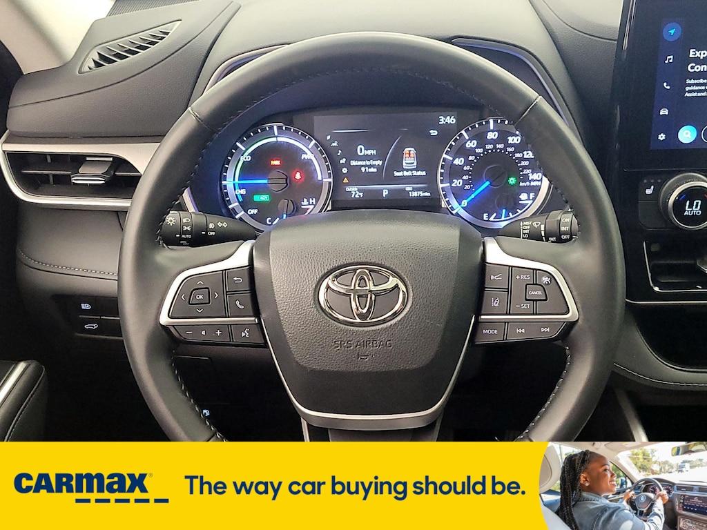 used 2023 Toyota Highlander Hybrid car, priced at $49,998
