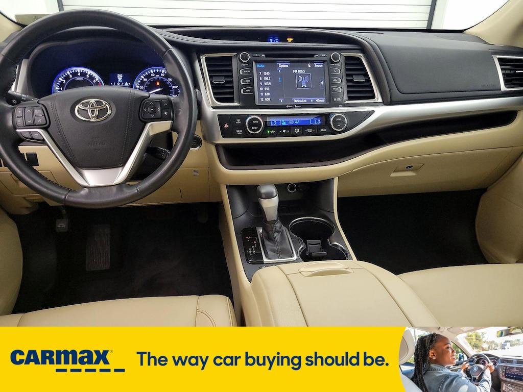 used 2015 Toyota Highlander car, priced at $29,998