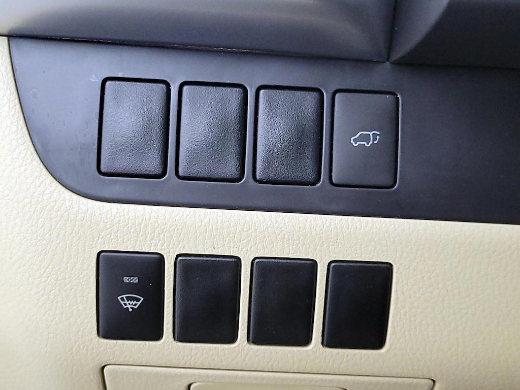 used 2015 Toyota Highlander car, priced at $29,998