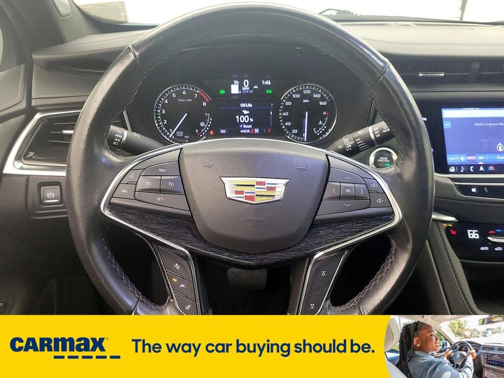 used 2023 Cadillac XT5 car, priced at $32,998