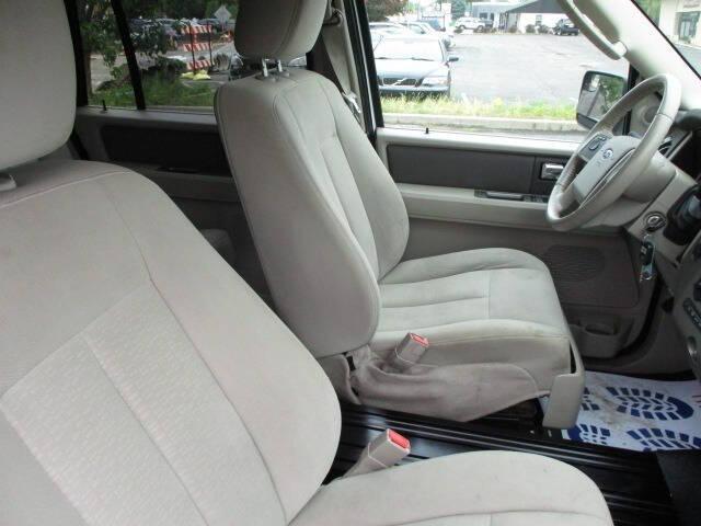 used 2014 Ford Expedition car, priced at $8,995
