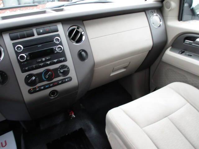 used 2014 Ford Expedition car, priced at $8,995