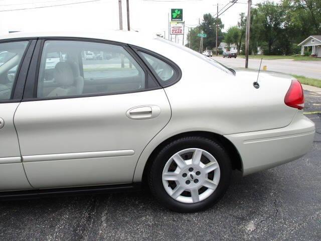 used 2007 Ford Taurus car, priced at $7,995