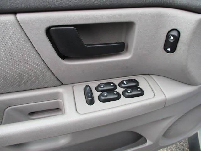 used 2004 Ford Taurus car, priced at $3,995