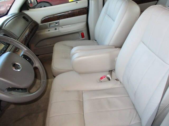 used 2009 Mercury Grand Marquis car, priced at $12,995