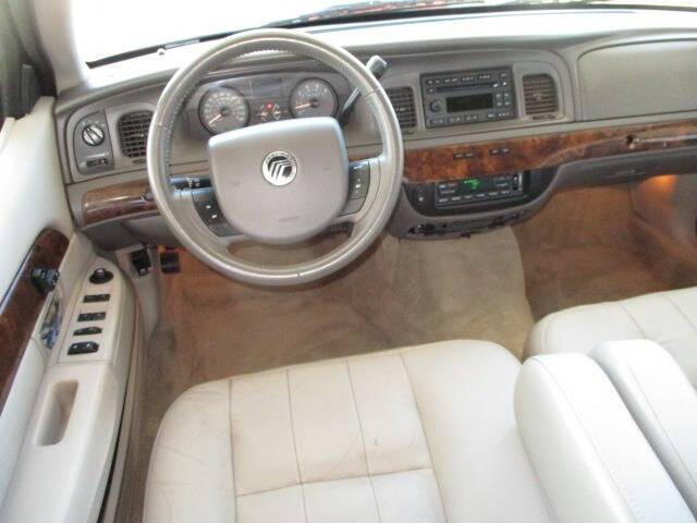 used 2009 Mercury Grand Marquis car, priced at $12,995