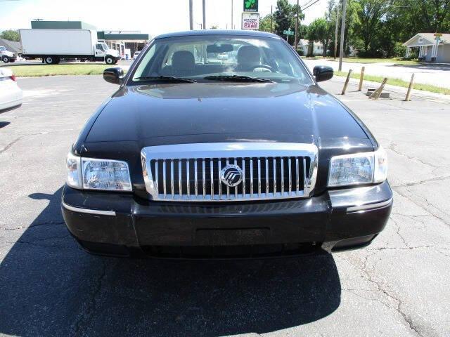 used 2009 Mercury Grand Marquis car, priced at $12,995