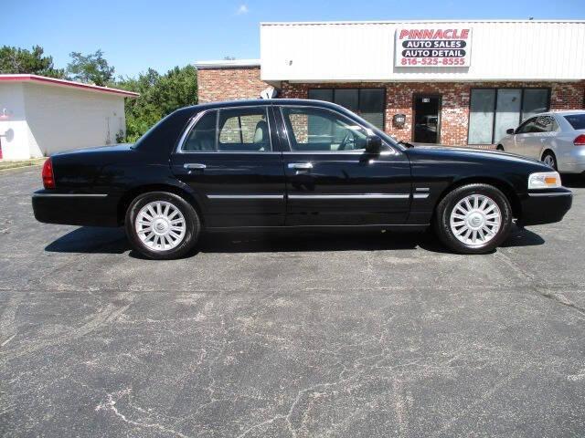 used 2009 Mercury Grand Marquis car, priced at $12,995