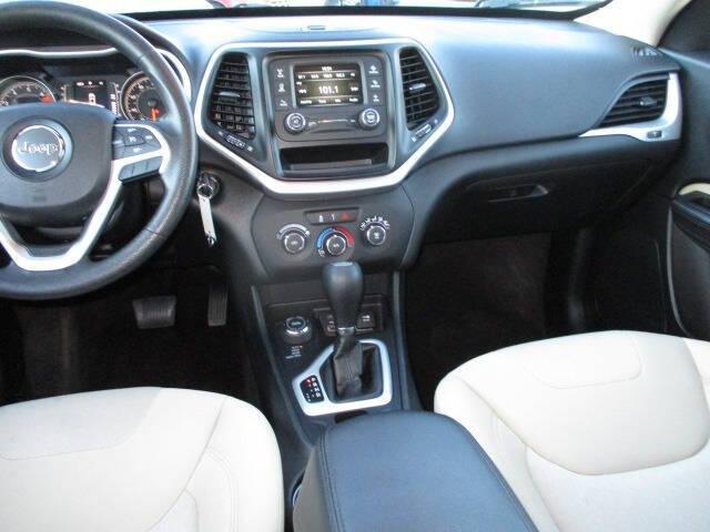 used 2016 Jeep Cherokee car, priced at $15,995