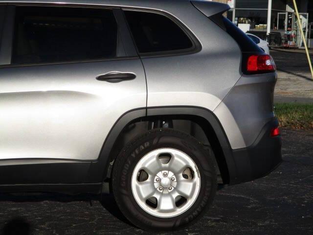 used 2016 Jeep Cherokee car, priced at $15,995