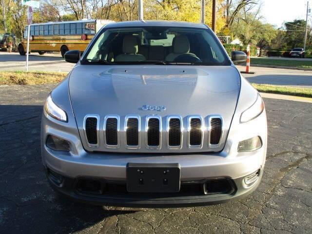 used 2016 Jeep Cherokee car, priced at $15,995