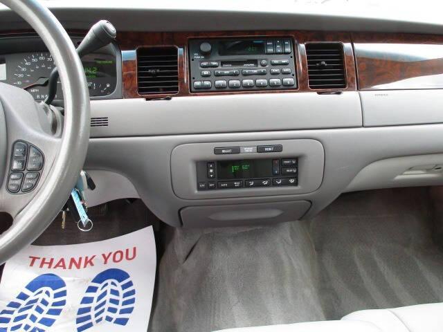 used 1999 Lincoln Town Car car, priced at $10,000