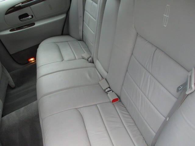 used 1999 Lincoln Town Car car, priced at $10,000