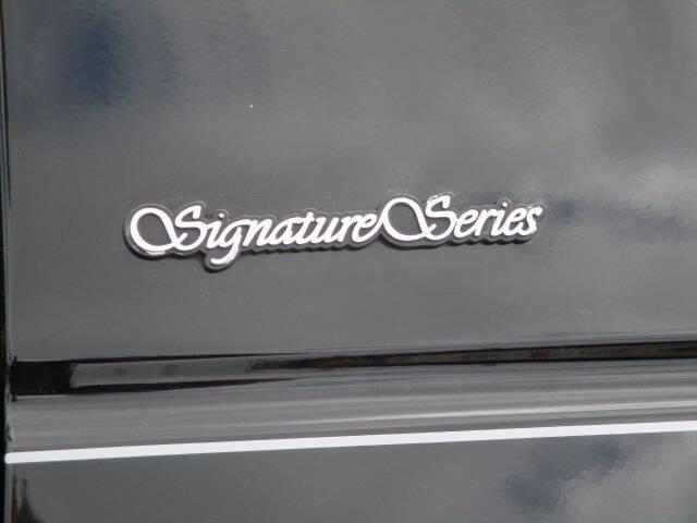 used 1999 Lincoln Town Car car, priced at $10,000