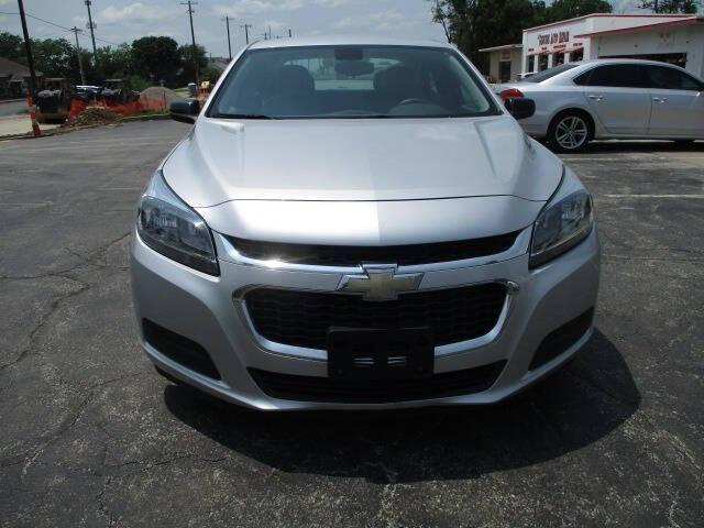 used 2015 Chevrolet Malibu car, priced at $11,995