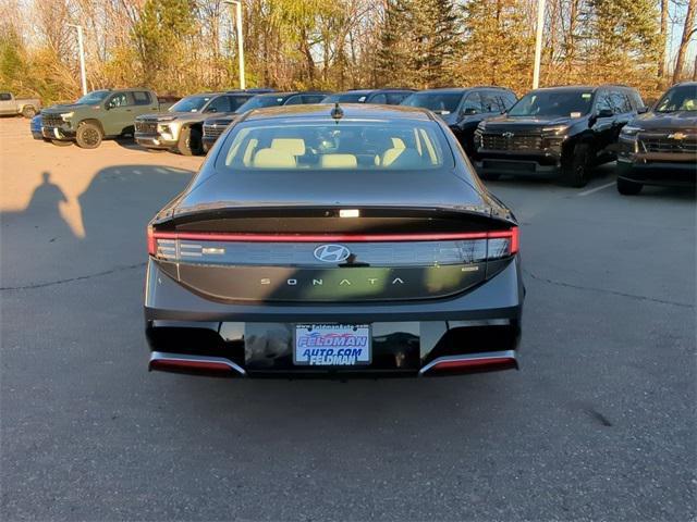 new 2024 Hyundai Sonata Hybrid car, priced at $32,545