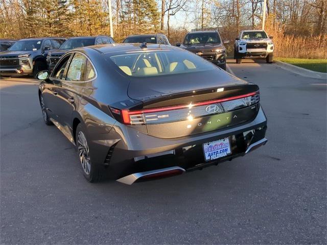 new 2024 Hyundai Sonata Hybrid car, priced at $32,545