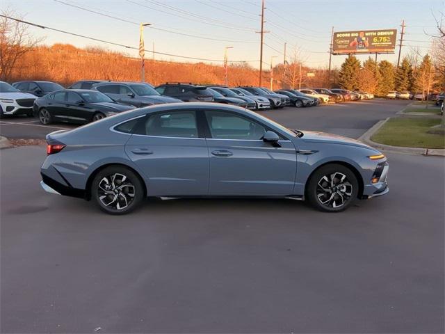 new 2025 Hyundai Sonata car, priced at $30,970