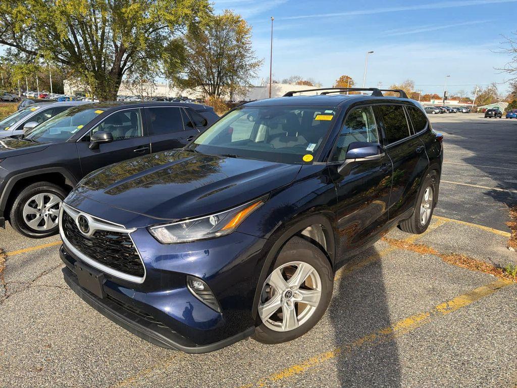 used 2022 Toyota Highlander car, priced at $28,087