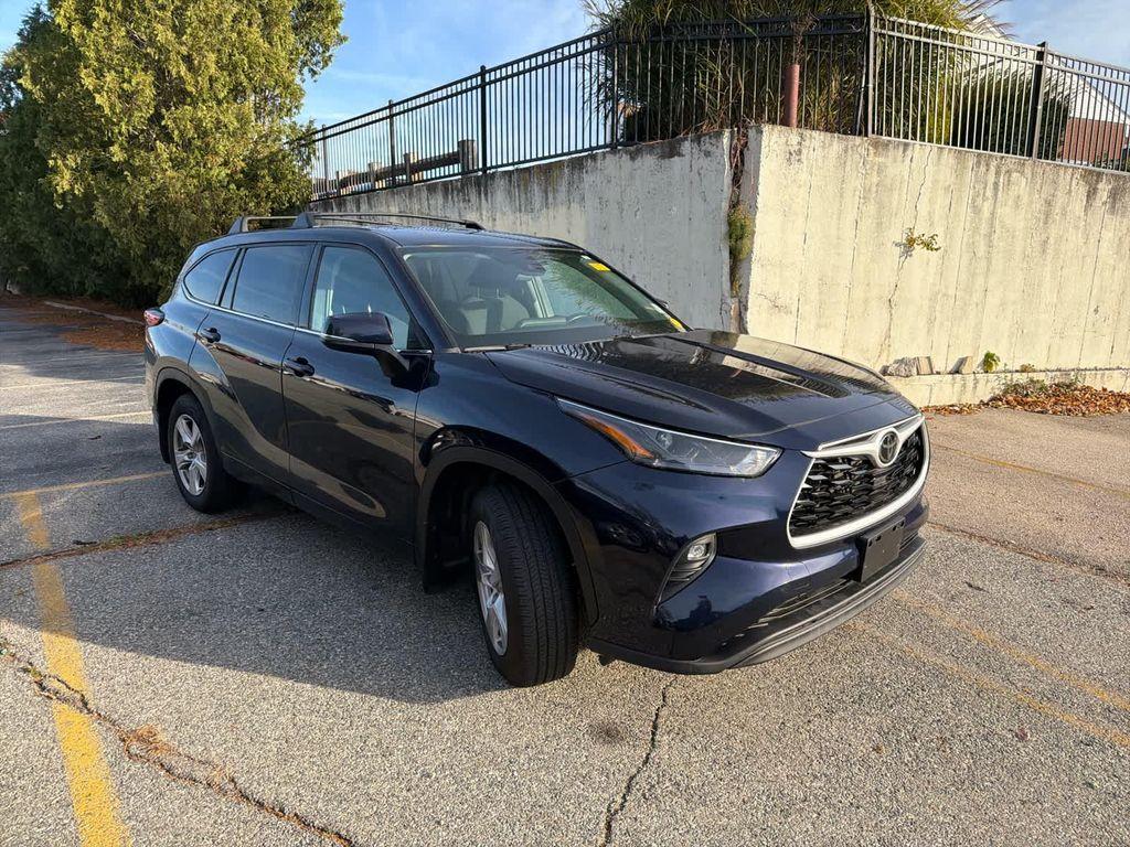 used 2022 Toyota Highlander car, priced at $28,087