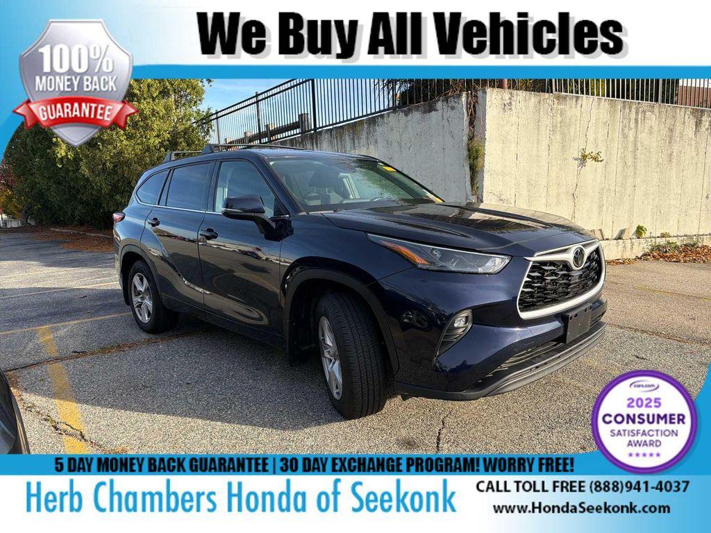 used 2022 Toyota Highlander car, priced at $28,087