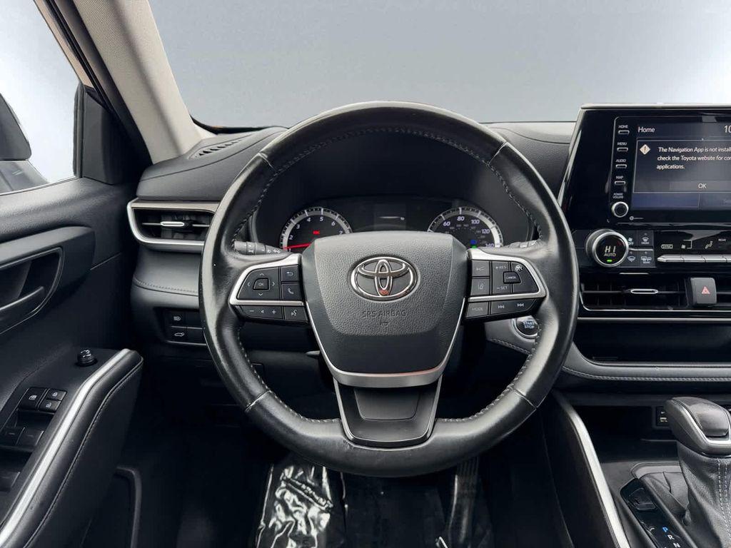 used 2022 Toyota Highlander car, priced at $26,488