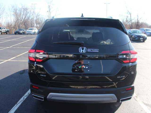 new 2025 Honda Pilot car, priced at $54,530