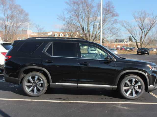 new 2025 Honda Pilot car, priced at $54,530