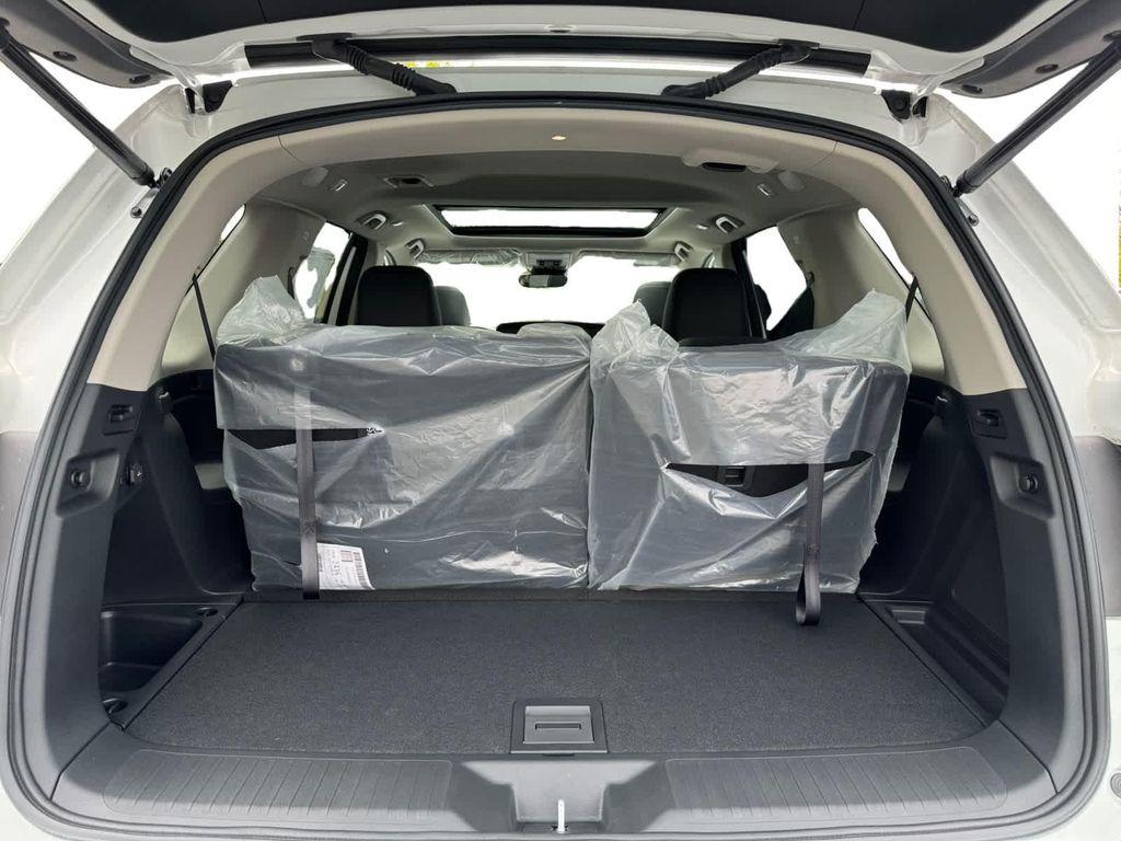 new 2025 Honda Pilot car, priced at $51,550