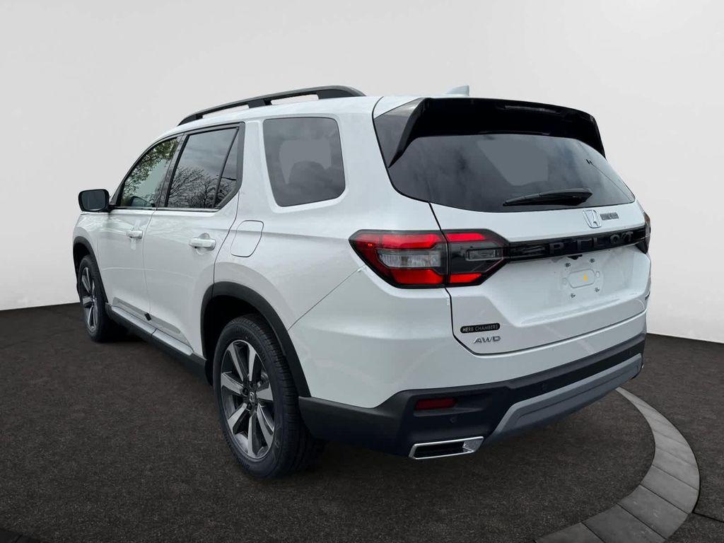 new 2025 Honda Pilot car, priced at $51,550