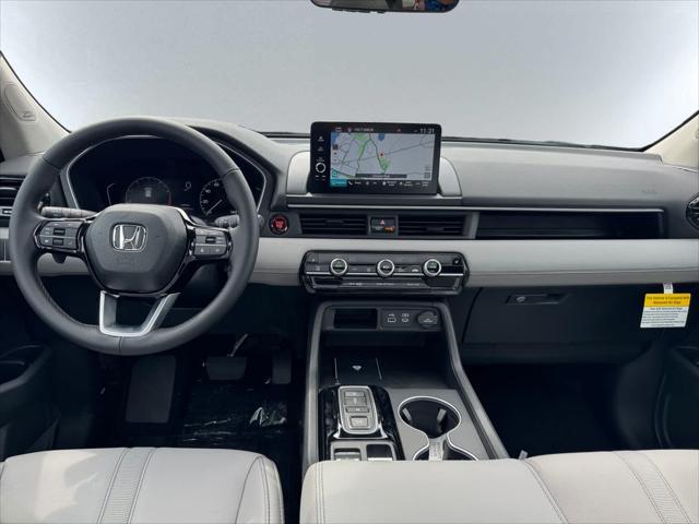 new 2025 Honda Pilot car, priced at $51,050