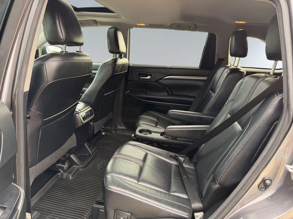 used 2018 Toyota Highlander car, priced at $22,467