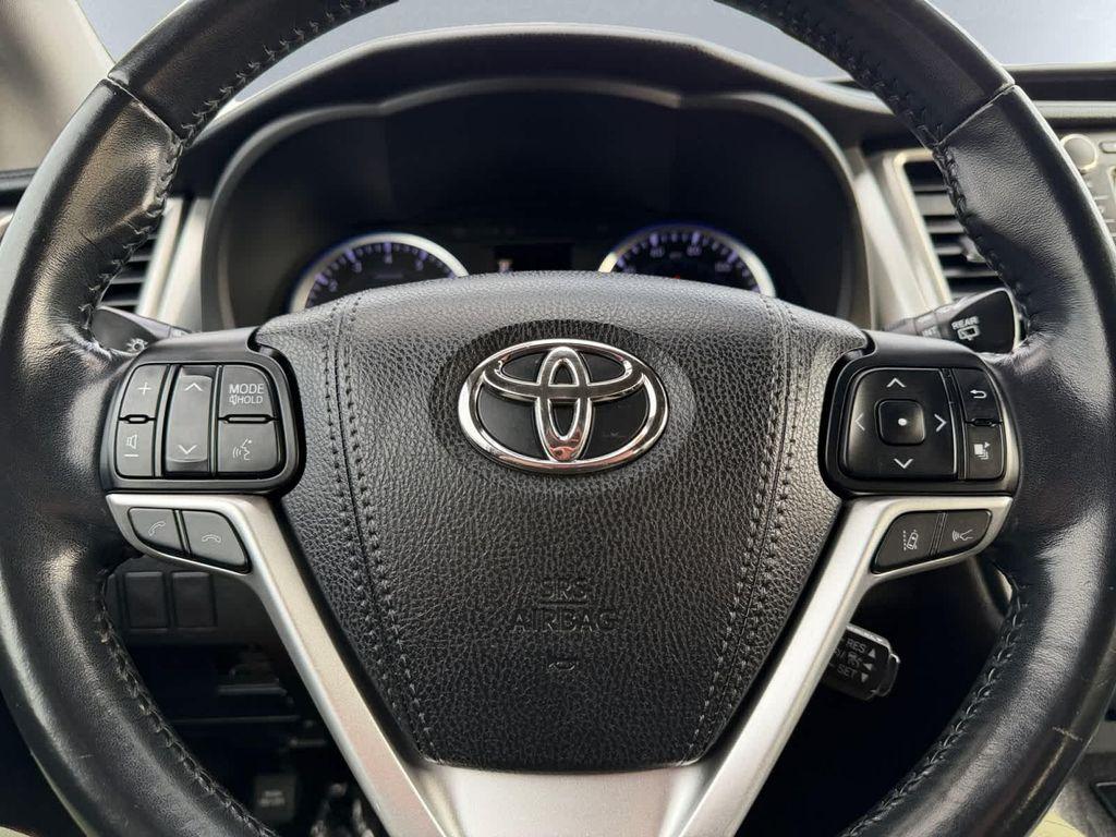 used 2018 Toyota Highlander car, priced at $22,467