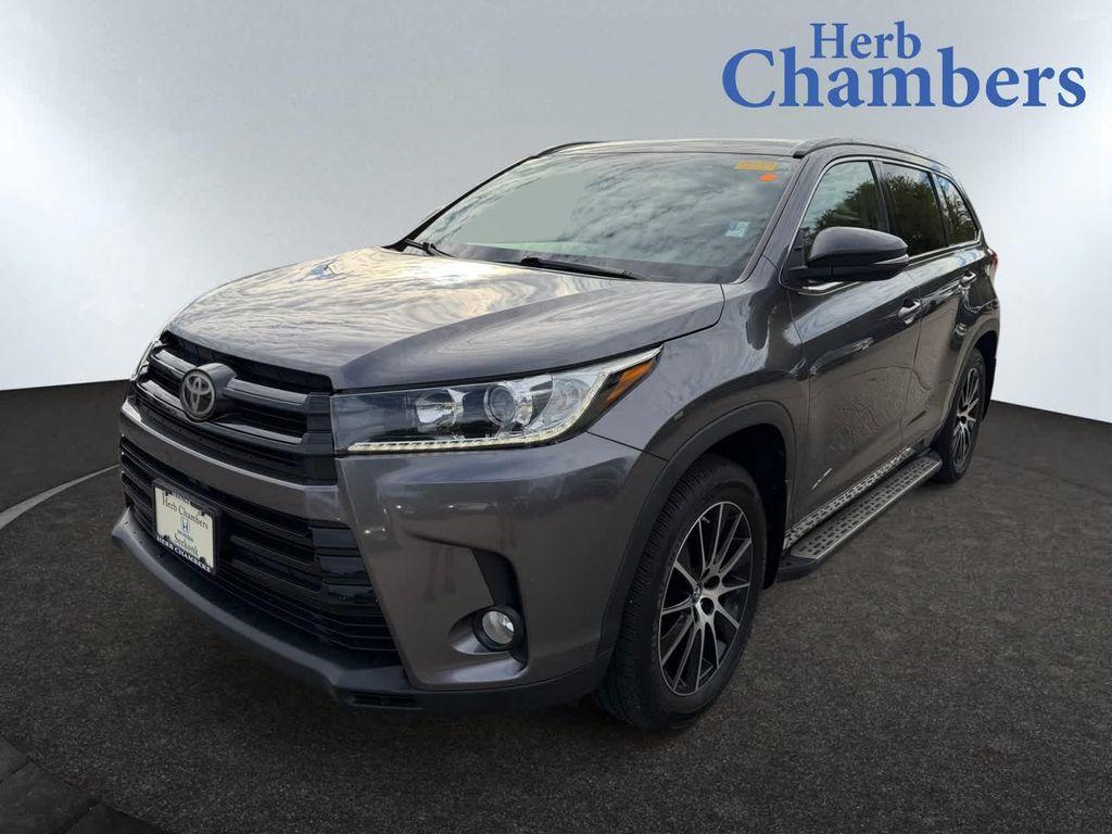 used 2018 Toyota Highlander car, priced at $22,467