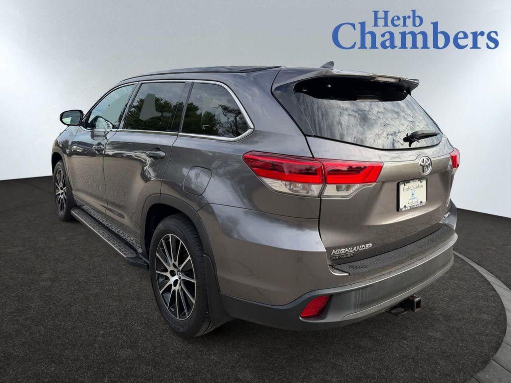 used 2018 Toyota Highlander car, priced at $22,467