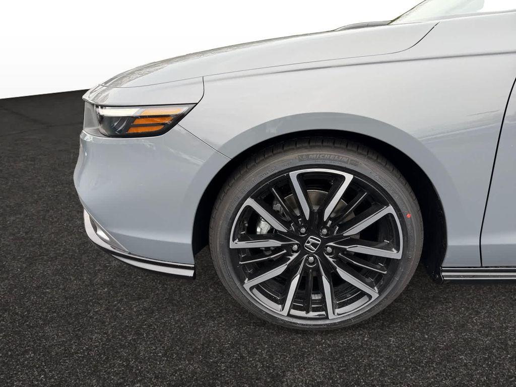 new 2025 Honda Accord Hybrid car, priced at $40,950