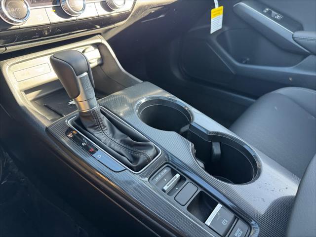 new 2025 Honda Civic Hybrid car, priced at $33,555