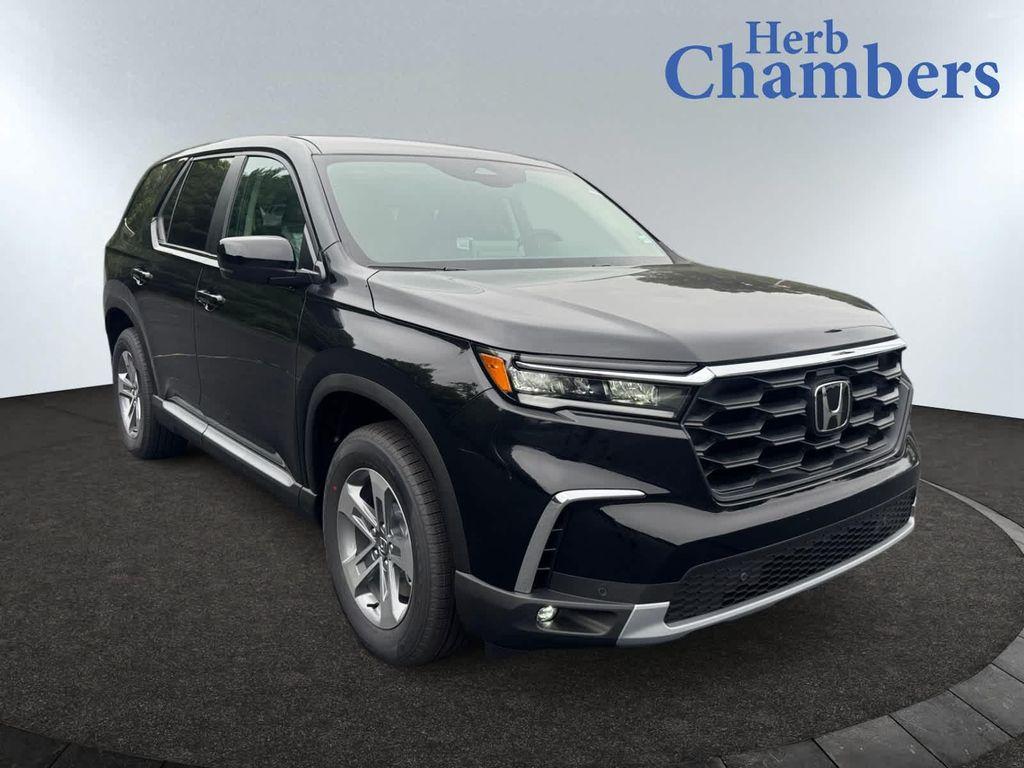 new 2025 Honda Pilot car, priced at $47,095