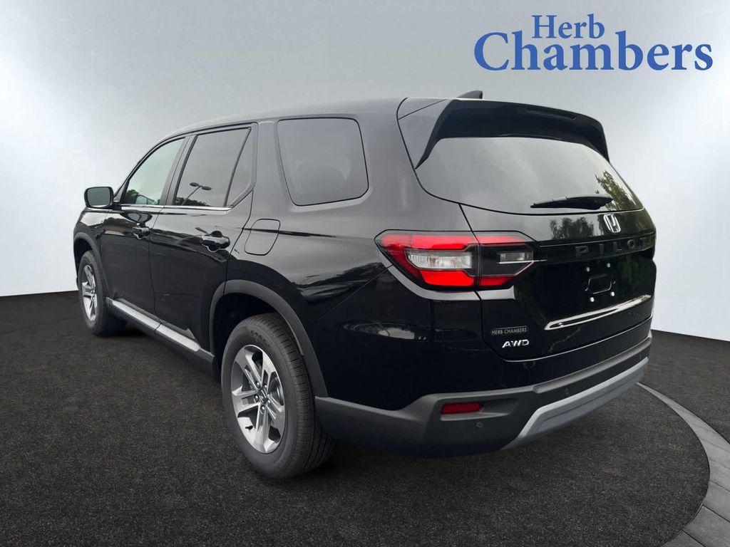 new 2025 Honda Pilot car, priced at $47,095