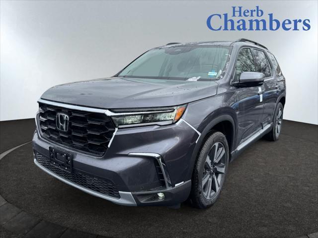 new 2025 Honda Pilot car, priced at $51,050