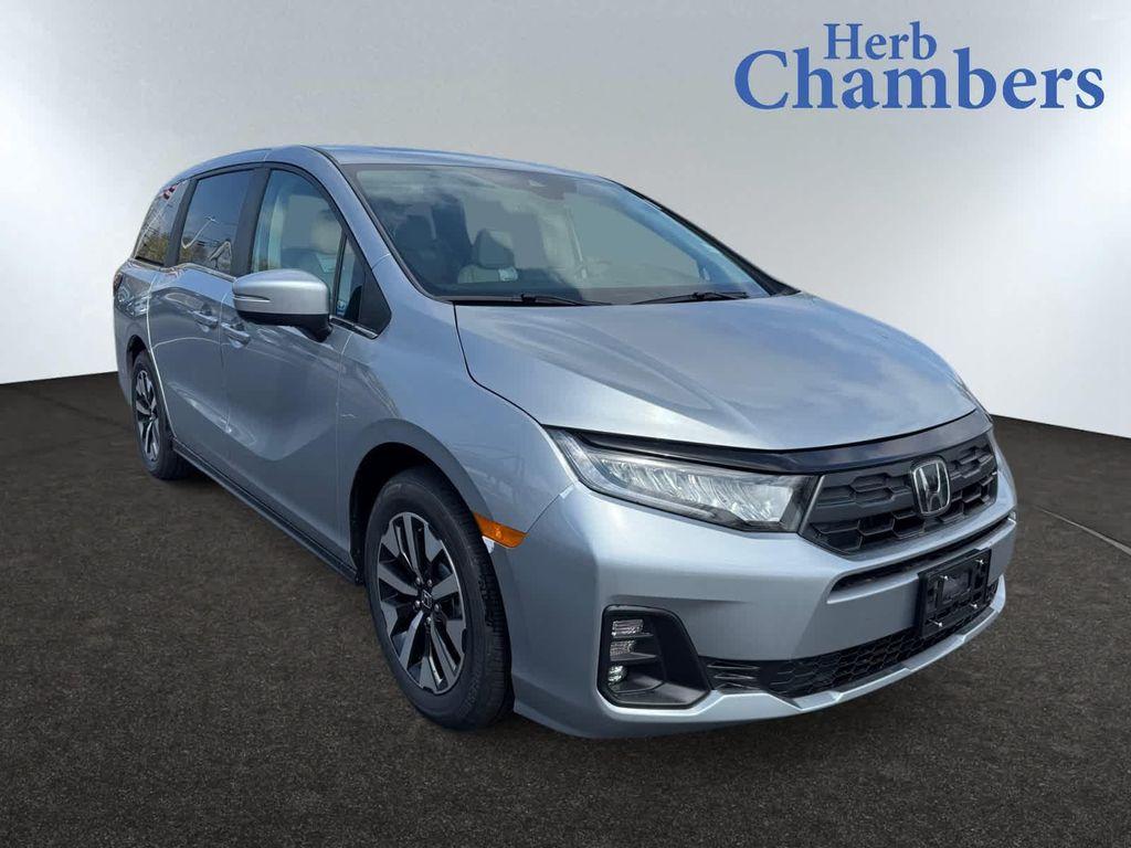 new 2026 Honda Odyssey car, priced at $44,290