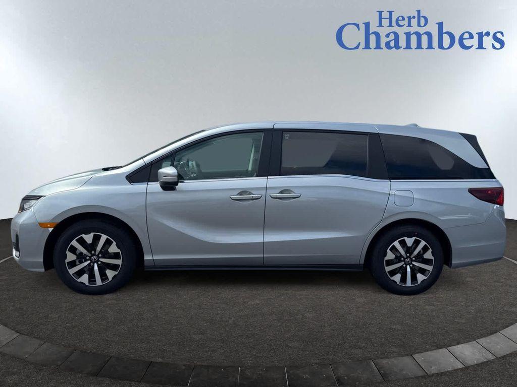 new 2026 Honda Odyssey car, priced at $44,290