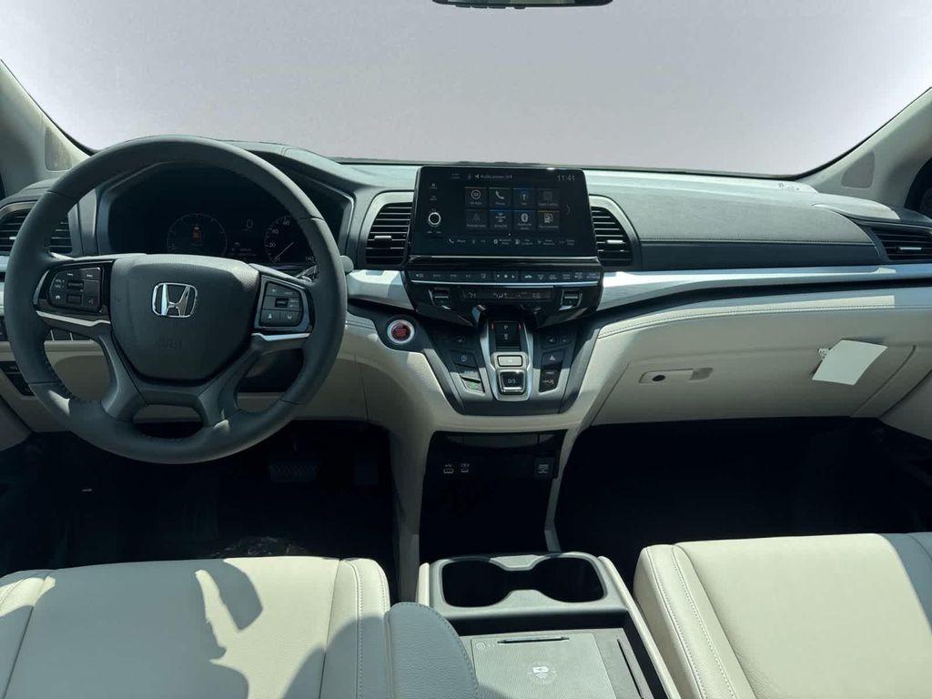 new 2026 Honda Odyssey car, priced at $44,290